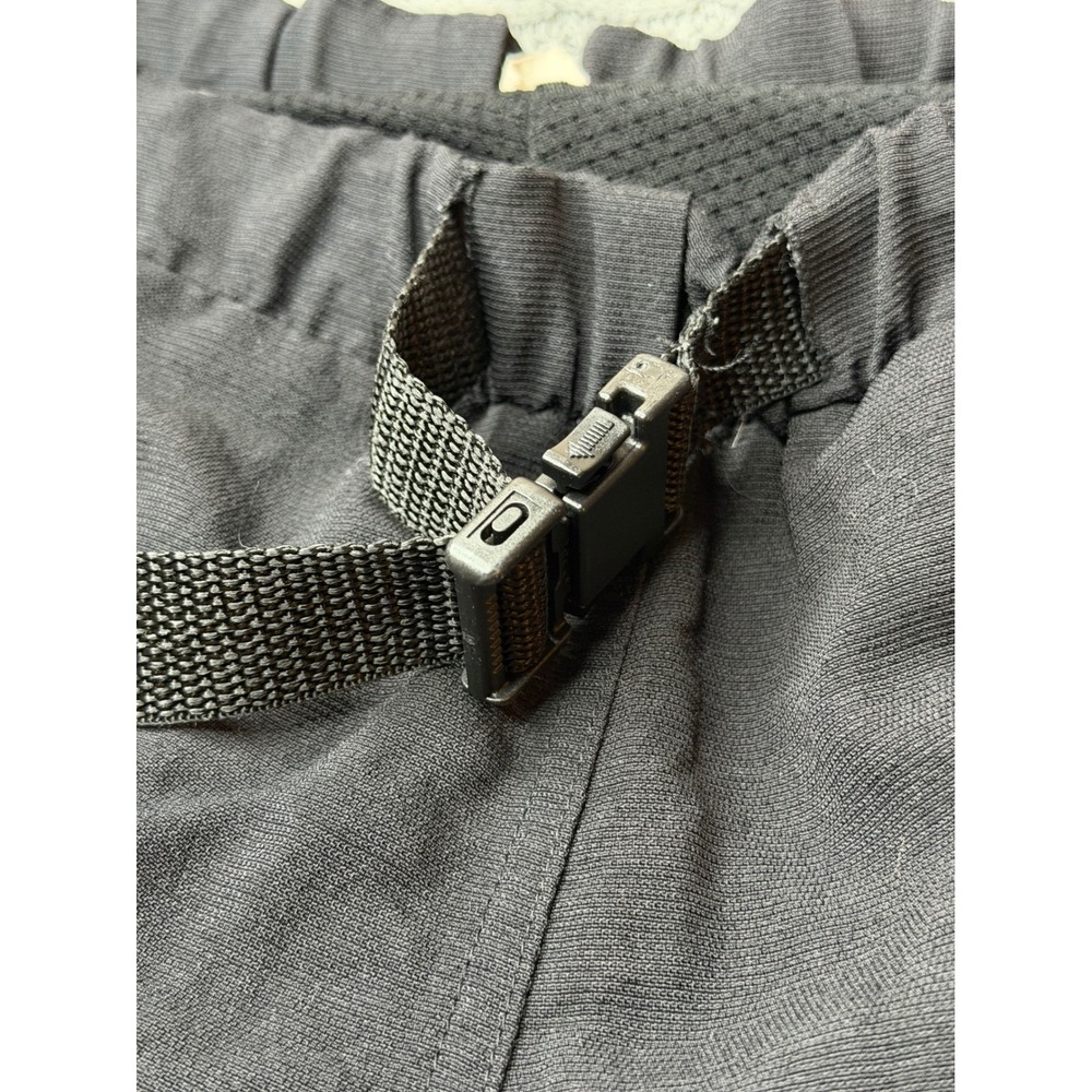 Bellwether Shorts Mens Medium Black Cycling Padded Liner Belted Gorpcore Hiking - Picture 7 of 7